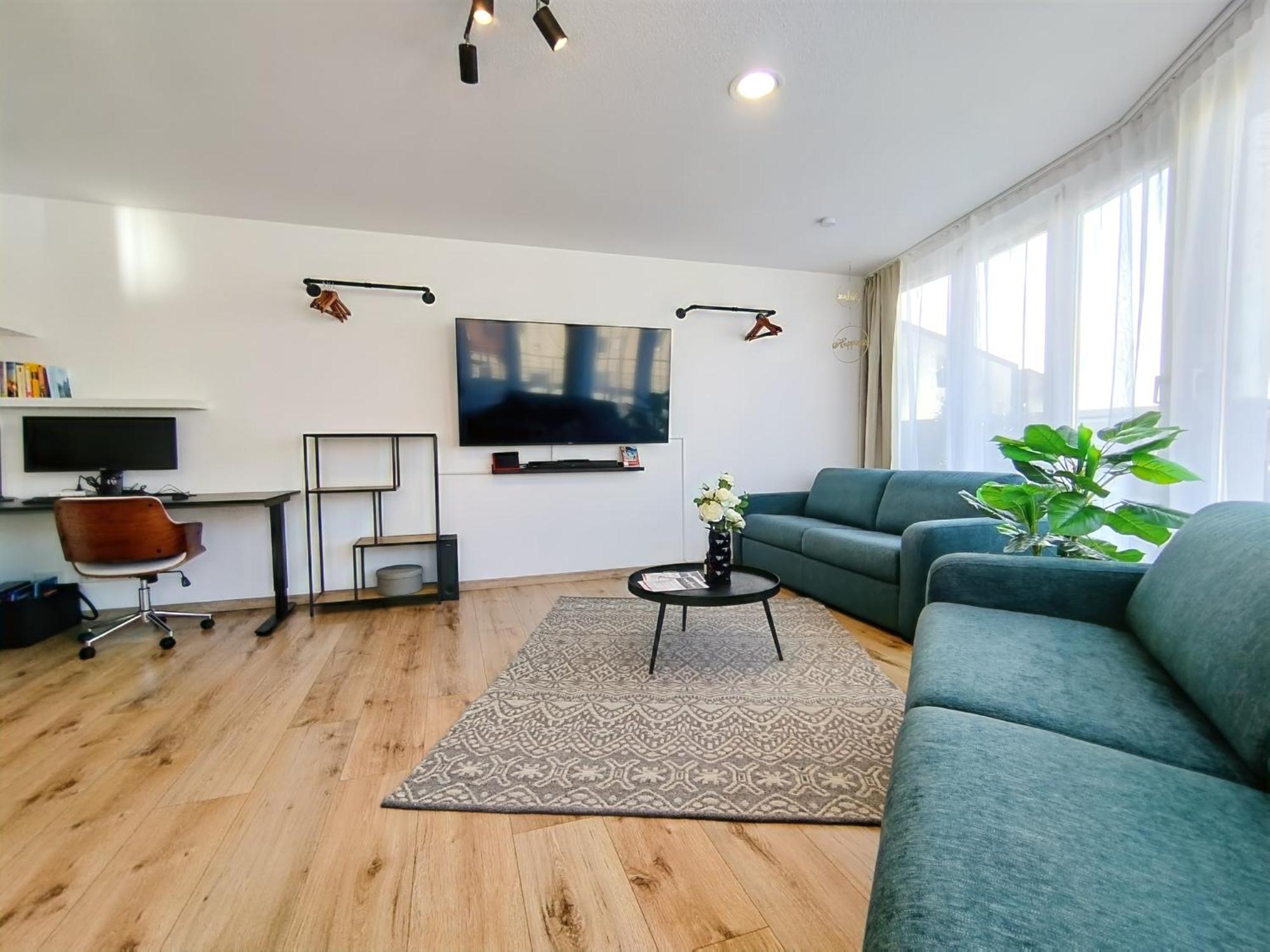 Ulmer Penthouse Fuer 7, Arbeitsplatz, Xxl-dachterrasse, Grill, Wii * Ulm